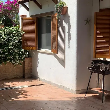 Villino Indipendente In Serapo * Гаэта